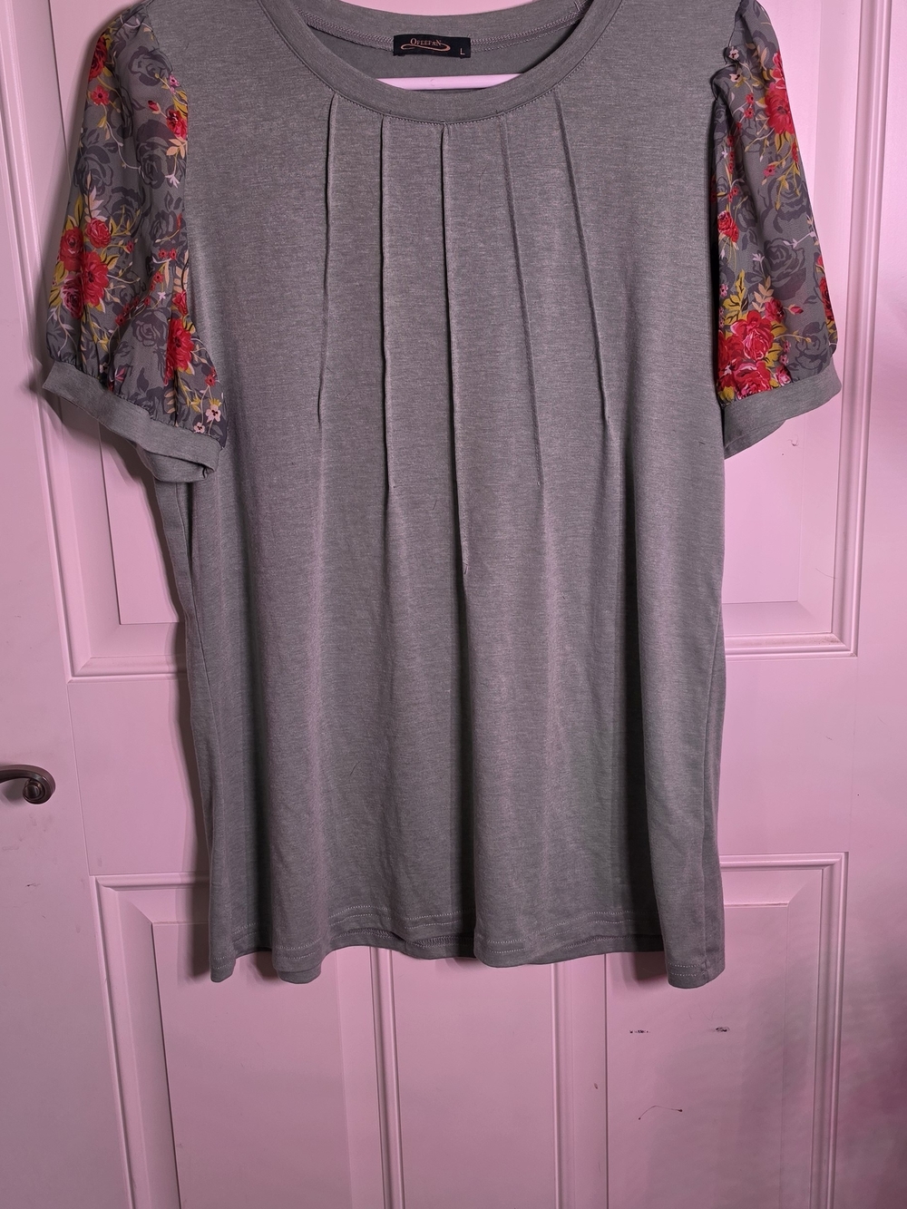 Green Pleated Tee with Floral Sheer Puff Sleeves